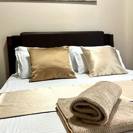 Studio At 81 Newport Boulevard Near Naia With Free Access To All Amenities Up To 2 Pax Manila Exterior photo