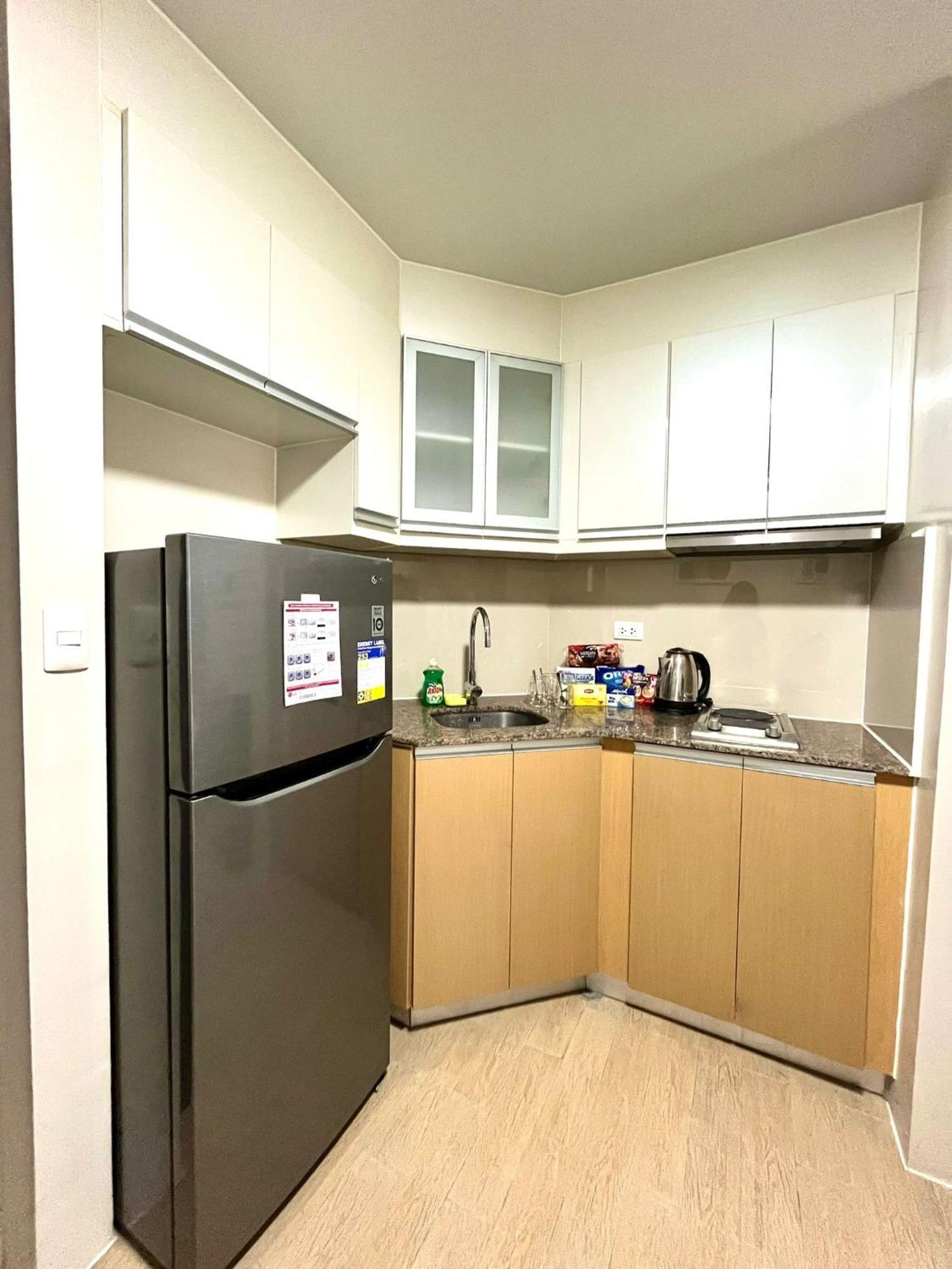 Studio At 81 Newport Boulevard Near Naia With Free Access To All Amenities Up To 2 Pax Manila Exterior photo