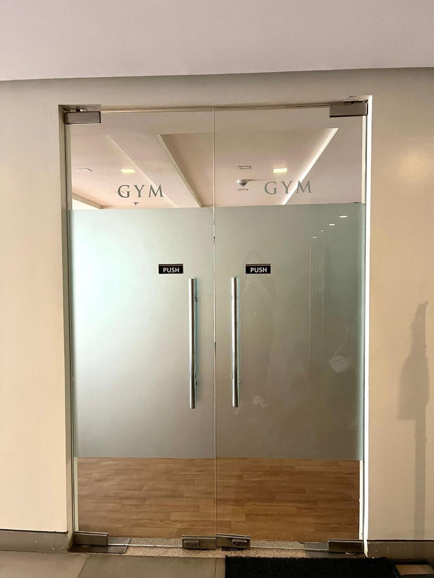 Studio At 81 Newport Boulevard Near Naia With Free Access To All Amenities Up To 2 Pax Manila Exterior photo
