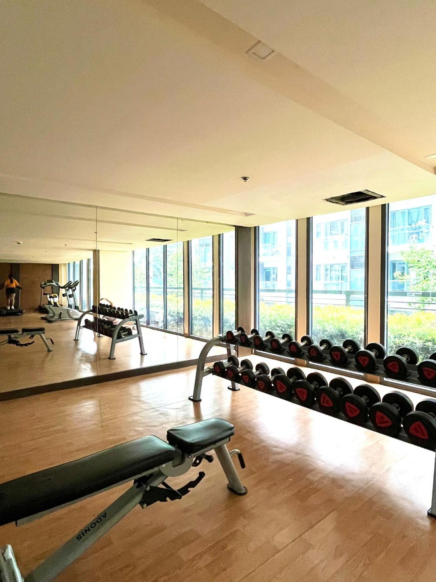 Studio At 81 Newport Boulevard Near Naia With Free Access To All Amenities Up To 2 Pax Manila Exterior photo